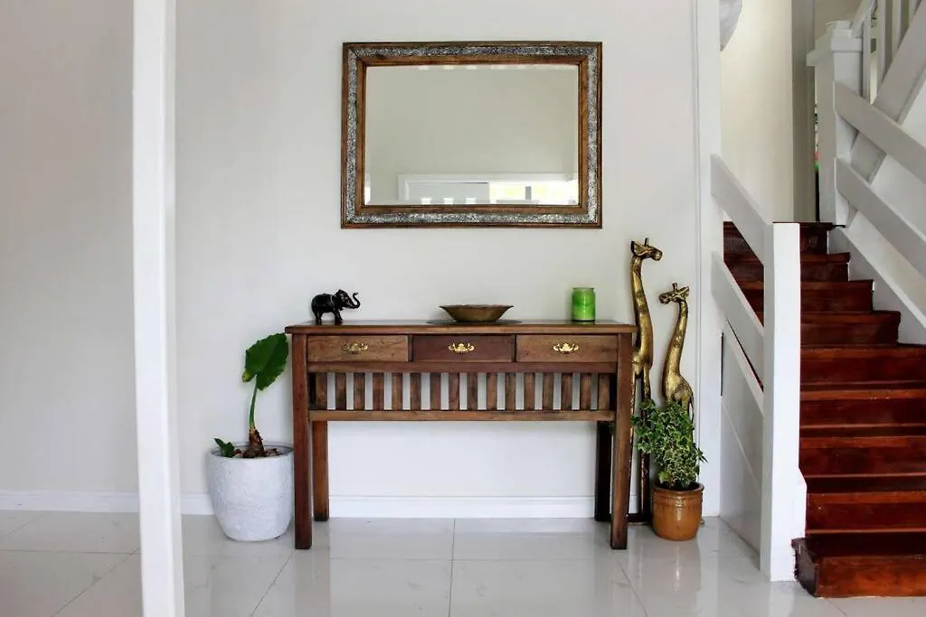 Σπίτι διακοπών 9 Room Family & Pet Friendly Home Καλούντρα
