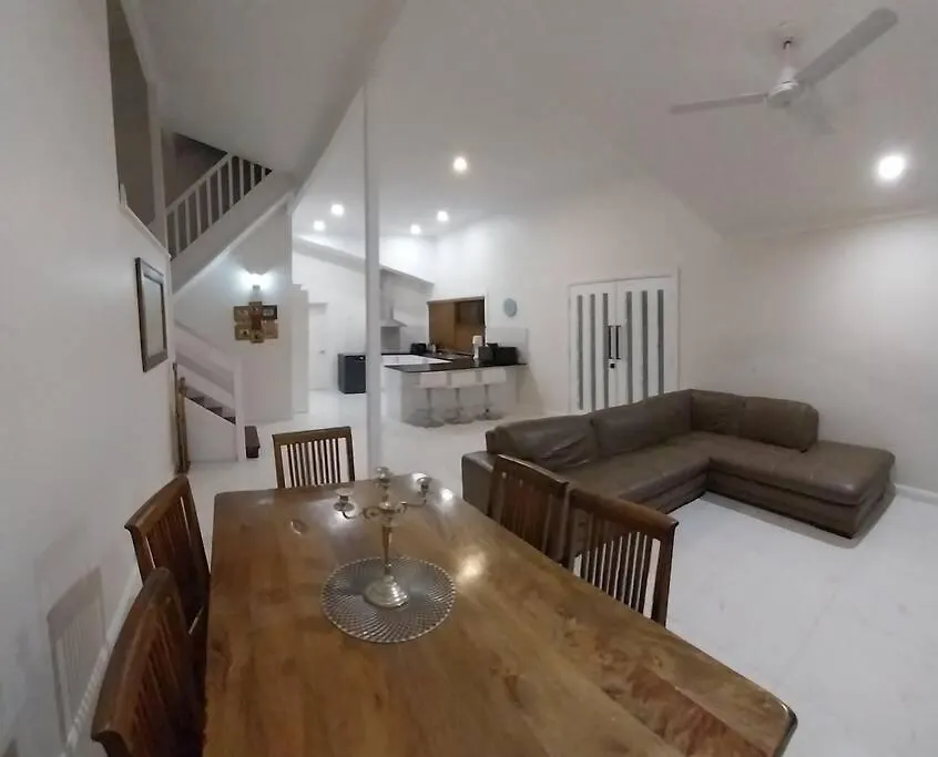 Hébergement de vacances 9 Room Family & Pet Friendly Home Caloundra